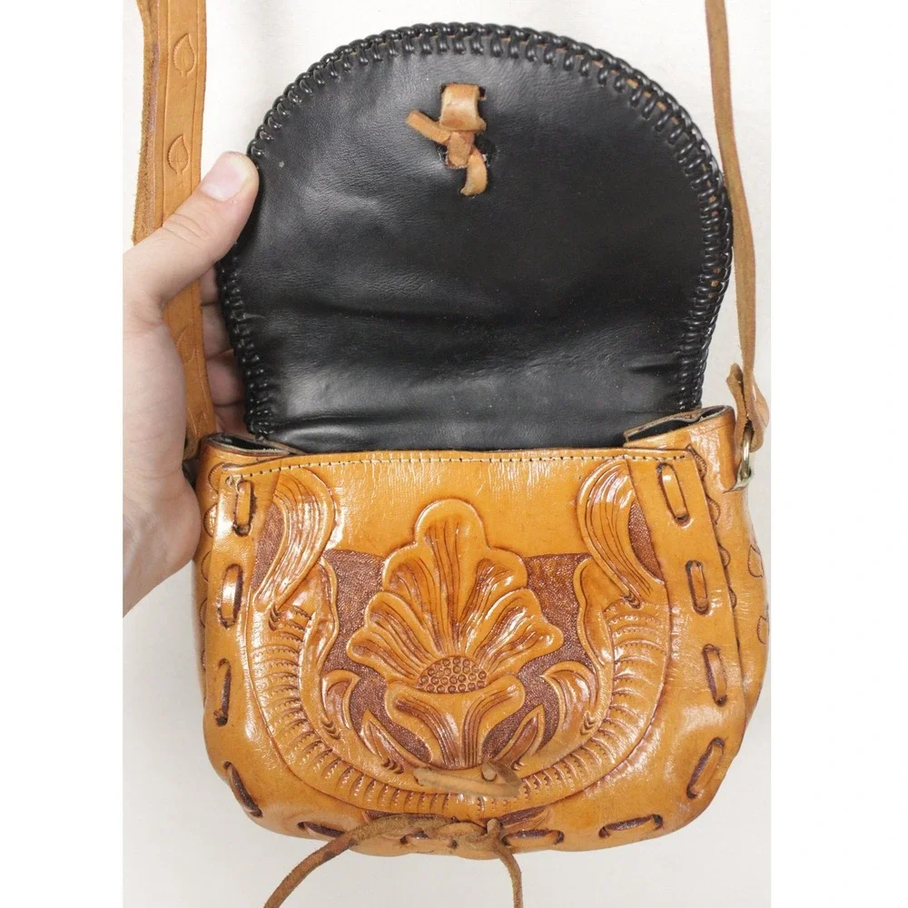 Vintage Tooled Leather Crossbody Bag Floral Western Boho Saddle Tan Purse